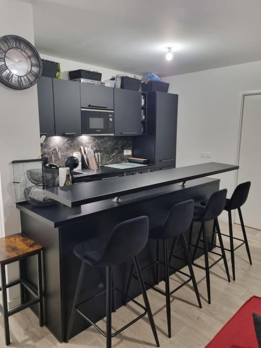 Appartement Cosy Et Equipe Meaux Exterior foto